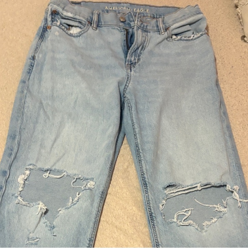 American Eagle Outfitters Light Blue Ripped Boyfriend Jeans